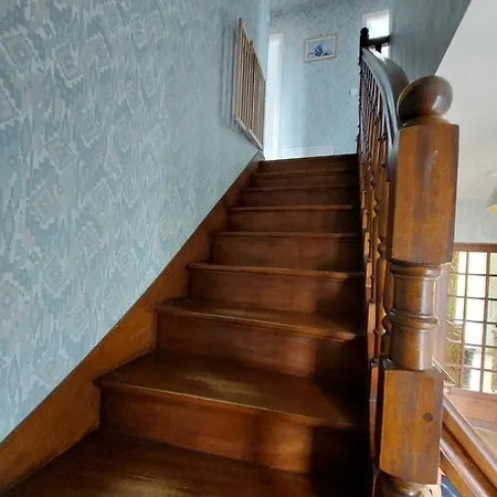 Holiday home Grande Maison De 4 Chambres, 9 Couchages Proche Du Mont Michel