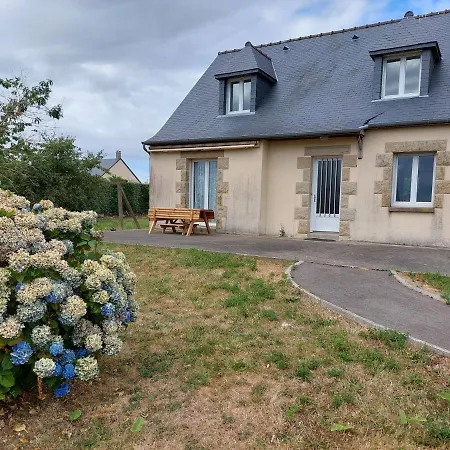 Maison Familiale Avec 9 Couchages Entre La Normandie Et La Bretagne Proche Du Mt St-michel