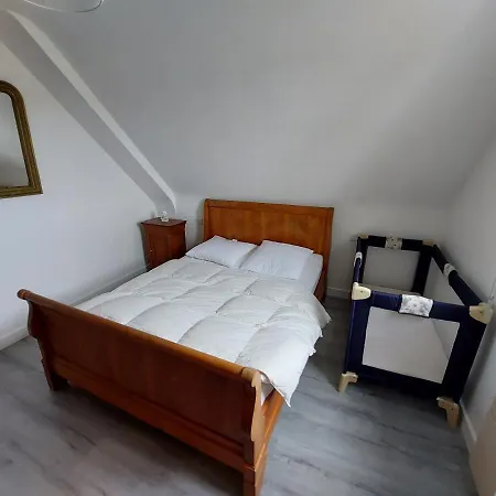 Prázdninový dům Grande Maison De 4 Chambres, 9 Couchages Proche Du Mont Michel *